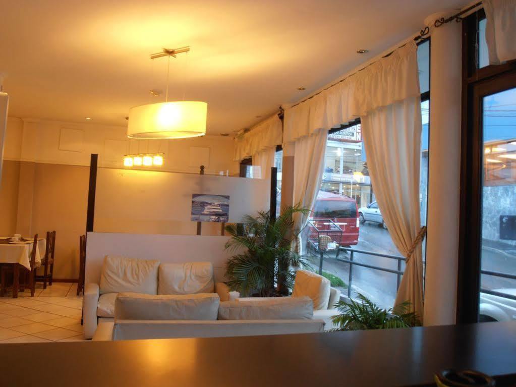 Hotel Antartida Argentina Ushuaia Buitenkant foto